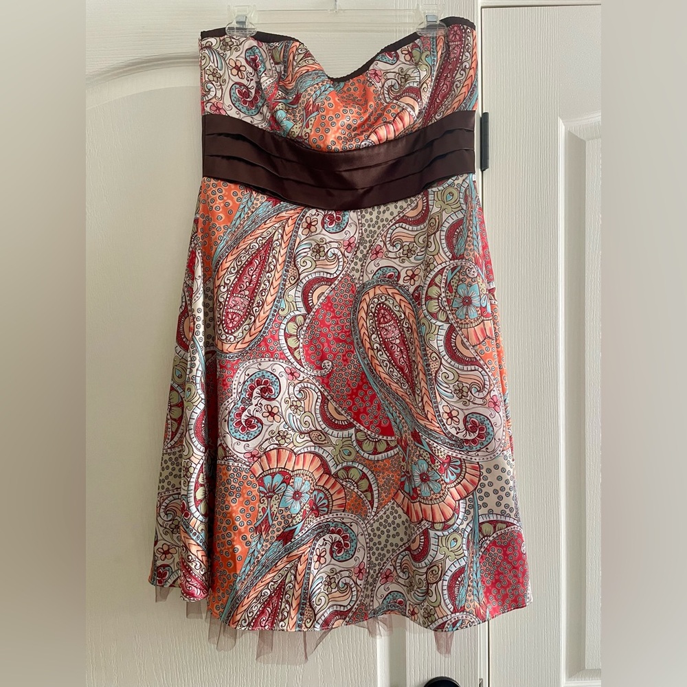 Studio Y Strapless Paisley Dress.  Size 13/14